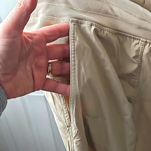 Women's Lululemon Studio Jogger Tan Size 18 - Picture 2 of 8